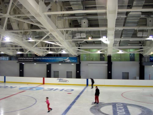 Оборудование спортивного комплекса - новый проект Унвис-Про: звуковое оборудование в горнолыжный и ледовый стадион 